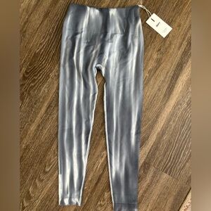 J80 Fit Skye Leggings